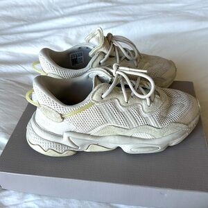 Adidas Ozweego Women’s Size 6.5